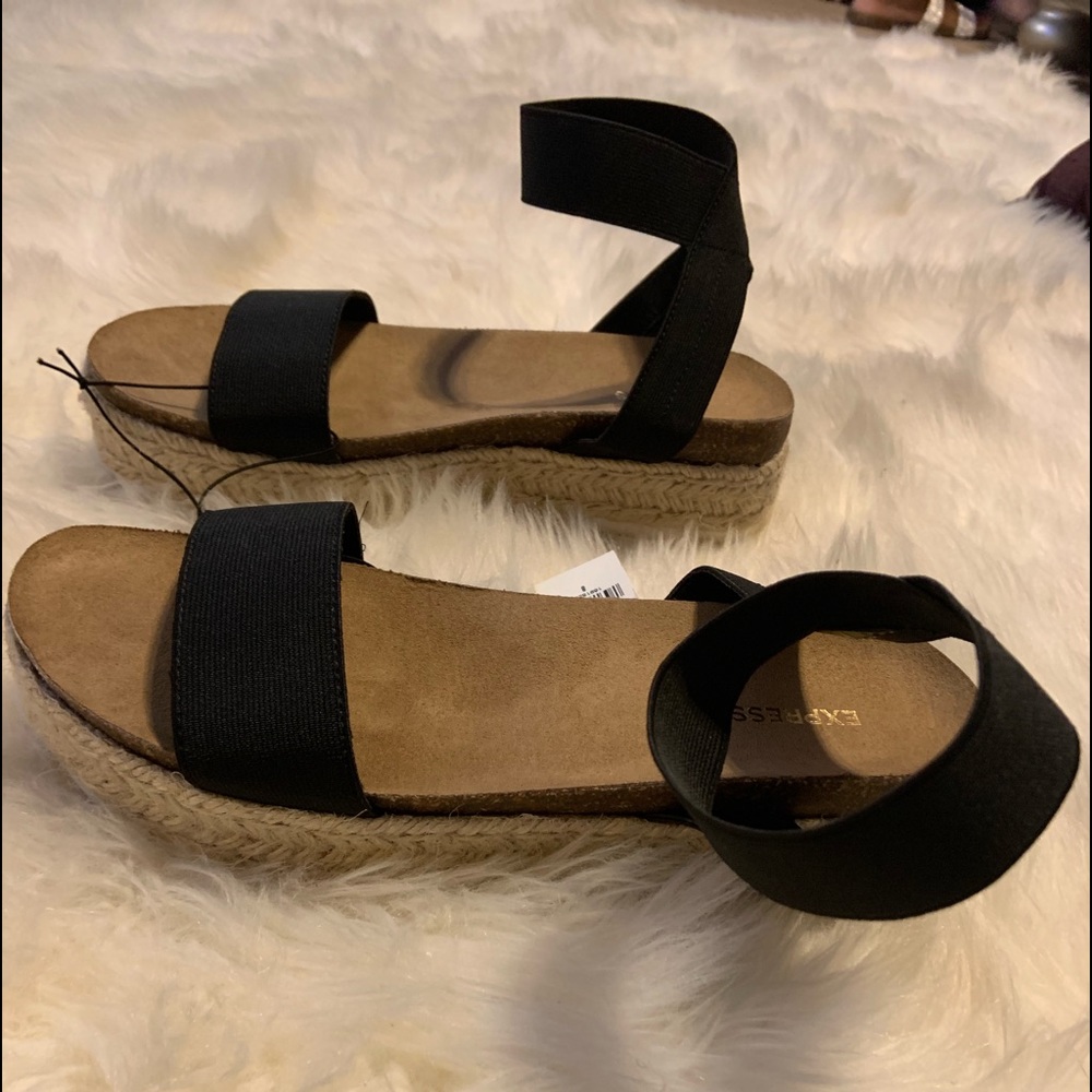 Express sandals